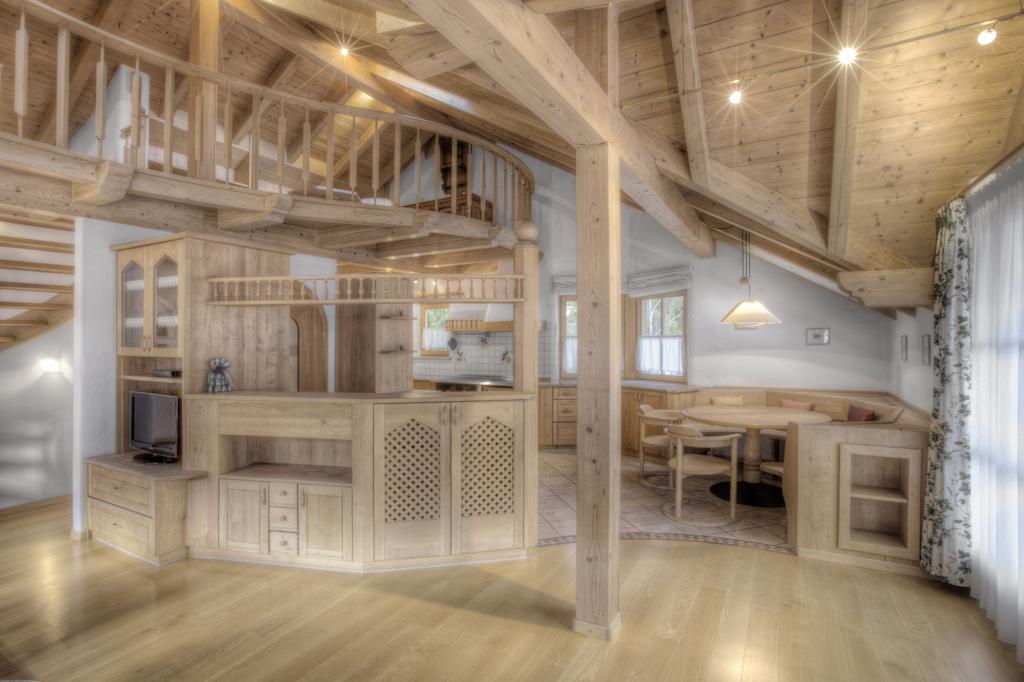 Alexander Mountain-Lodge サン・ヴィジリオ・ディ・マレッベ 部屋 写真