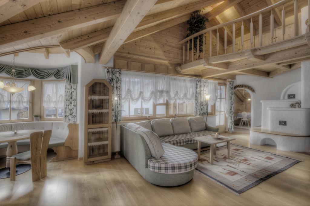 Alexander Mountain-Lodge サン・ヴィジリオ・ディ・マレッベ 部屋 写真